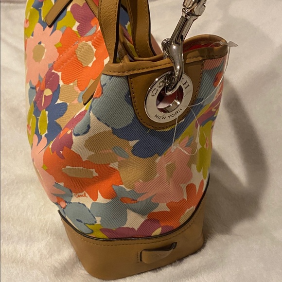 COACH HADLEY FLORAL PRINT DUFFLE - Picture 9 of 14